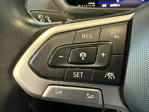 Used 2023 Volkswagen Tiguan SE w/ Panoramic Sunroof Package AWD/4WD image 26