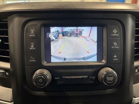 Used 2023 RAM 1500 Big Horn AWD/4WD image 30