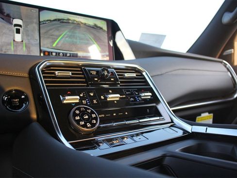 New 2025 Nissan Armada Platinum w/ Convenience Package image 9