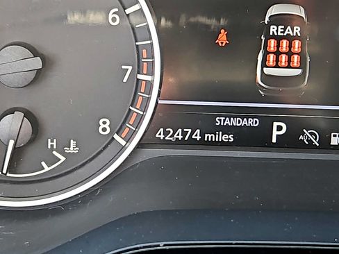 Used 2025 Nissan Pathfinder SV FWD image 20
