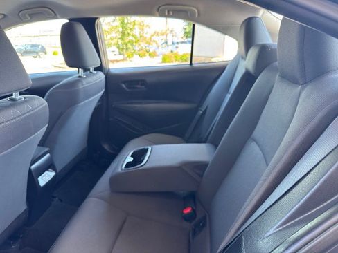 Used 2025 Toyota Corolla LE FWD image 7