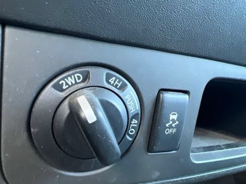 Used 2012 Nissan Xterra S AWD/4WD image 19