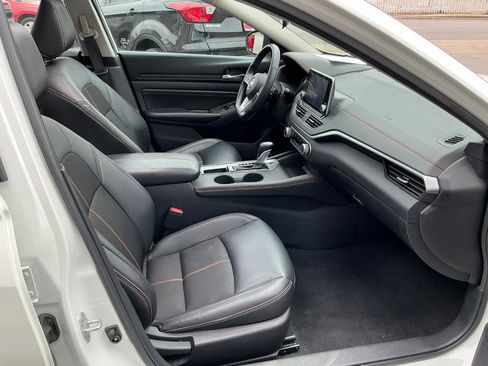 Used 2021 Nissan Altima 2.5 SR w/ SR Premium Package image 25