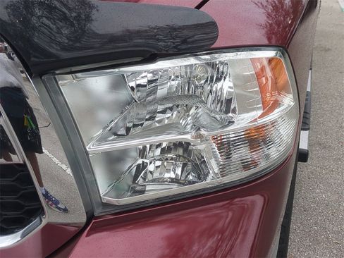 Used 2020 RAM 1500 Classic SLT image 11