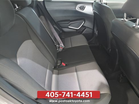Used 2025 Kia Soul LX w/ LX Technology Package FWD image 27