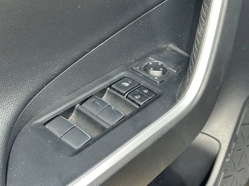 Used 2021 Toyota RAV4 Limited AWD/4WD image 24