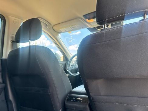 Used 2025 Nissan Pathfinder SV FWD image 29