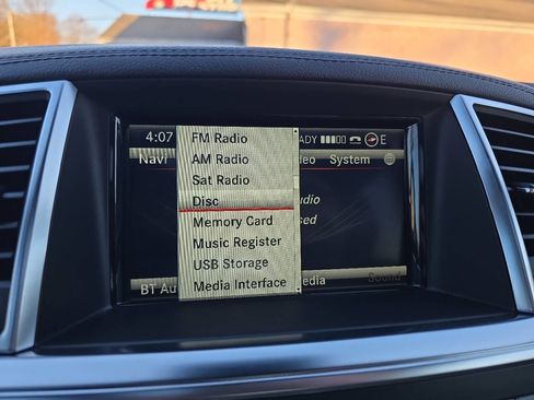 Used 2014 Mercedes-Benz GL 550 4MATIC image 51