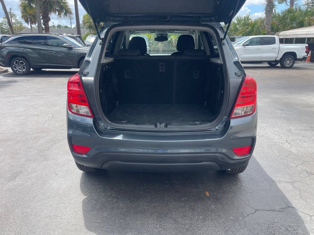Used 2021 Chevrolet Trax LS w/ Tint and Cruise Package FWD image 5