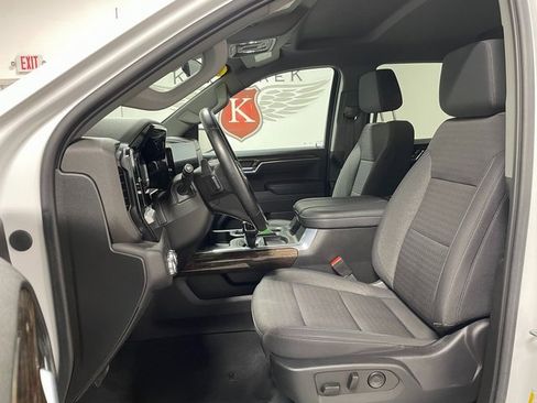 Used 2023 GMC Sierra 1500 Elevation w/ Preferred Package image 11