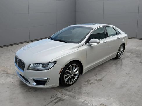 Used 2019 Lincoln MKZ Reserve w/ Reserve Plus Package FWD image 3