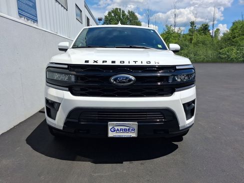 Used 2022 Ford Expedition Limited AWD/4WD image 6