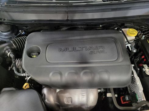 Used 2020 Jeep Cherokee Latitude Plus w/ Cold Weather Group AWD/4WD image 30