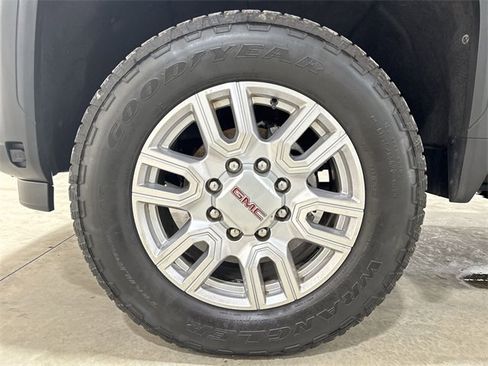 Certified 2024 GMC Sierra 2500 SLT w/ SLT Premium Package image 34