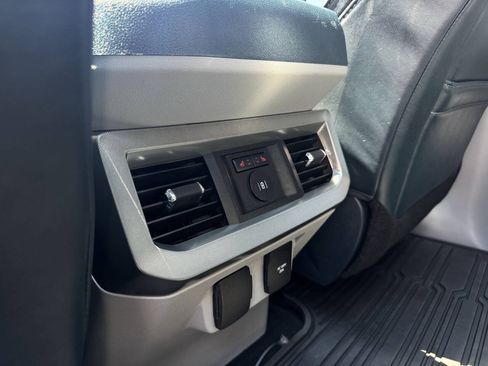 Used 2024 Ford F350 Limited w/ FX4 Off-Road Package AWD/4WD image 41