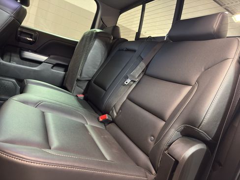 Used 2018 Chevrolet Silverado 1500 LTZ Z71 w/ Redline Edition AWD/4WD image 31