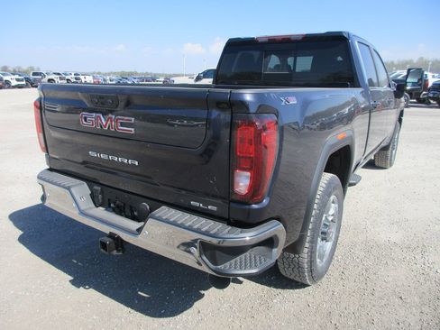 New 2026 GMC Sierra 2500 SLE w/ SLE Value Package; AWD/4WD image 4