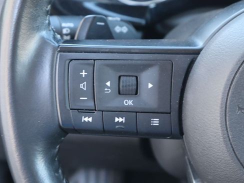 Used 2024 Nissan Pathfinder SV AWD/4WD image 13