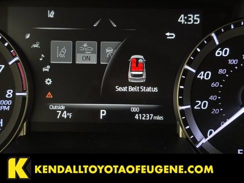 Used 2022 Toyota Highlander XLE AWD/4WD image 13