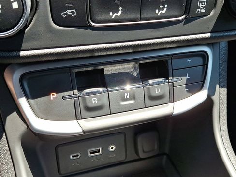 Certified 2023 GMC Terrain SLE FWD image 12