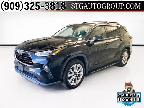Used 2023 Toyota Highlander Limited AWD/4WD image 1