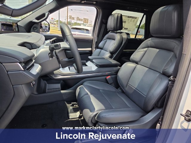 New 2027 Lincoln Navigator Reserve w/ Jet Appearance Package AWD/4WD image 10