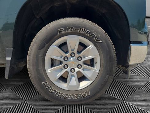 Used 2025 Chevrolet Silverado 1500 LT AWD/4WD image 16