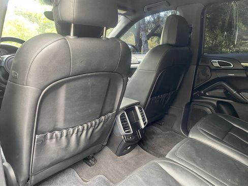 Used 2012 Porsche Cayenne AWD/4WD image 17