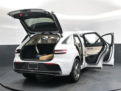 New 2026 Genesis GV70 2.5T Advanced image 19
