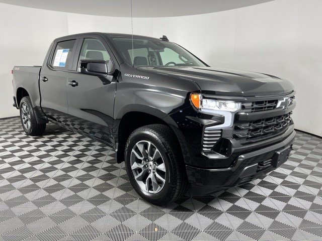 Used 2025 Chevrolet Silverado 1500 RST AWD/4WD image 2