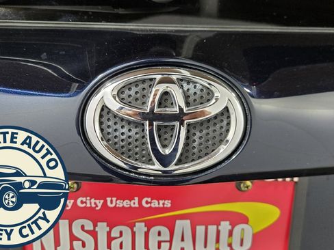 Used 2018 Toyota RAV4 LE w/ All Weather Liner Package image 25