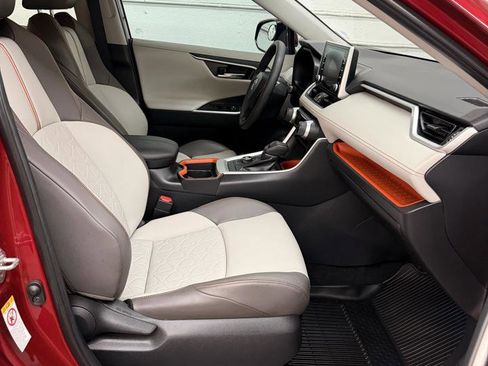Used 2019 Toyota RAV4 Adventure AWD/4WD image 35