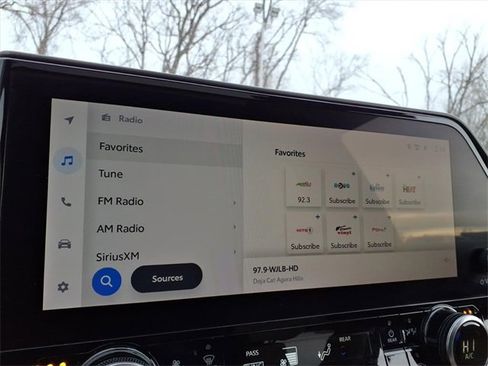 Used 2023 Toyota Highlander Limited image 22