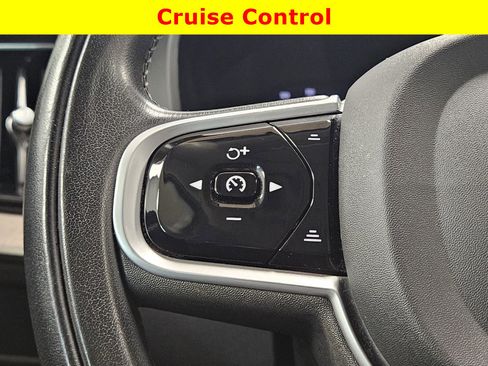 Used 2022 Volvo XC60 B5 Inscription w/ Advanced Package image 36