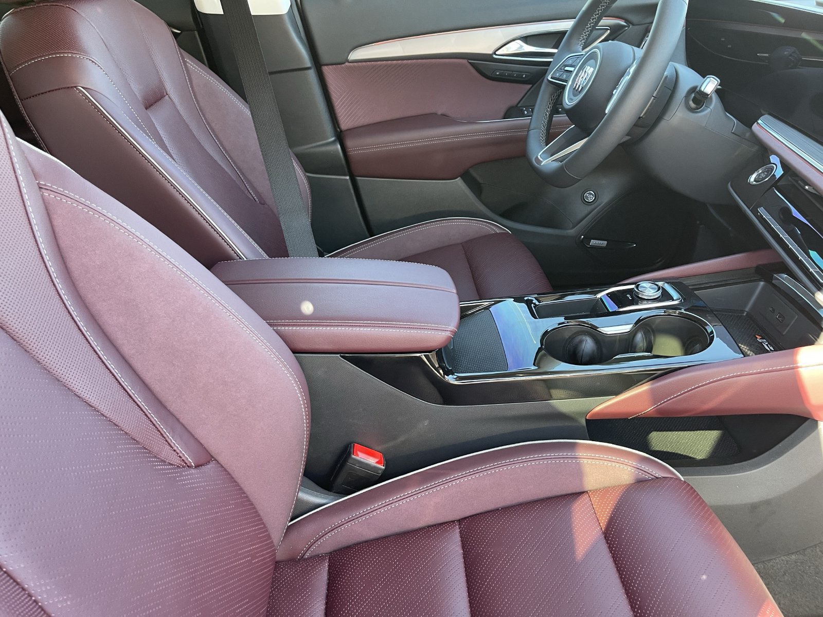 Used 2025 Buick Envision Sport Touring AWD/4WD image 6
