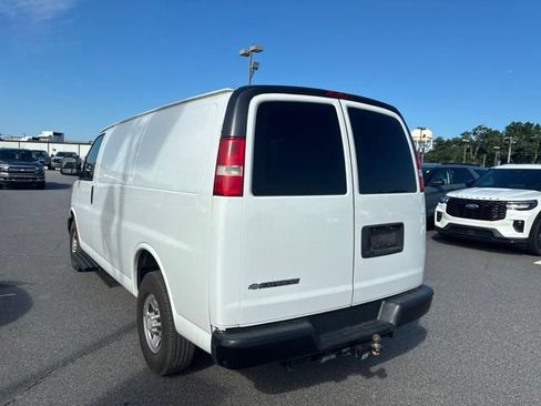 Used 2019 Chevrolet Express 2500 w/ Enhanced Convenience Package RWD image 4