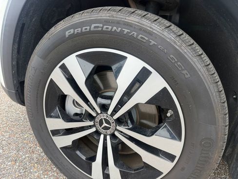 Certified 2025 Mercedes-Benz GLB 250 image 14