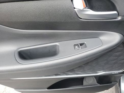 Used 2019 Hyundai Santa Fe SEL image 15