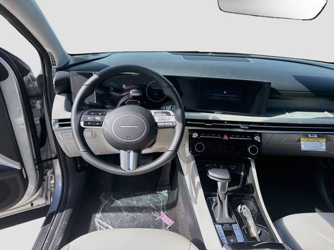New 2026 Hyundai Tucson SEL FWD image 15