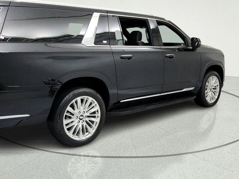 Used 2025 Cadillac Escalade ESV Premium Luxury w/ LPO, Floor Liner Package AWD/4WD image 5