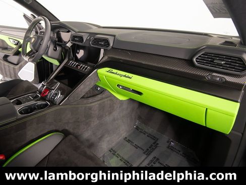 Used 2024 Lamborghini Urus S image 44