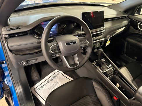 New 2026 Jeep Compass Latitude image 31