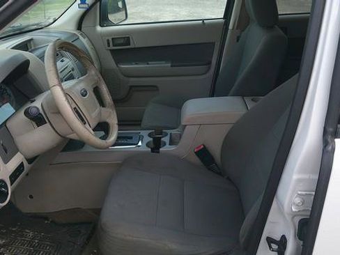 Used 2010 Ford Escape XLT FWD image 5