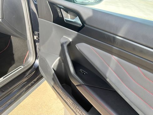 Used 2025 Volkswagen Jetta GLI Autobahn FWD image 11