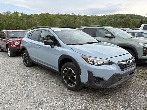 Used 2023 Subaru Crosstrek 2.0i AWD/4WD image 2