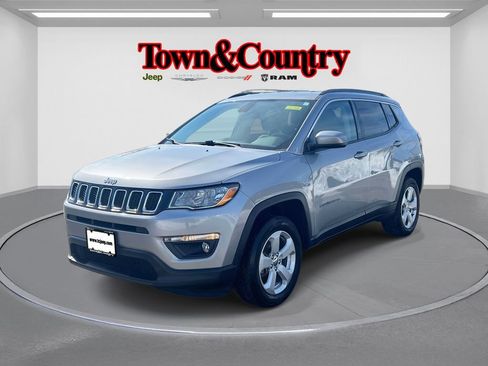 Certified 2019 Jeep Compass Latitude AWD/4WD image 4