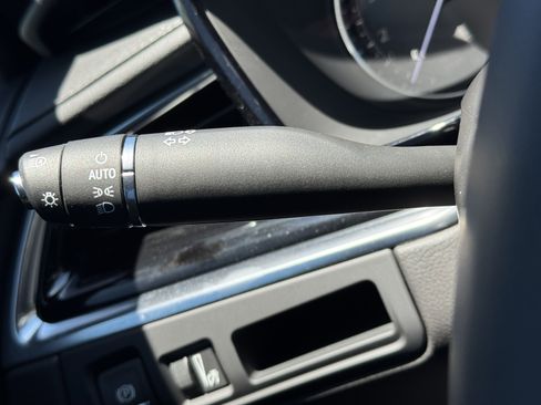 New 2025 Cadillac XT6 Luxury image 28