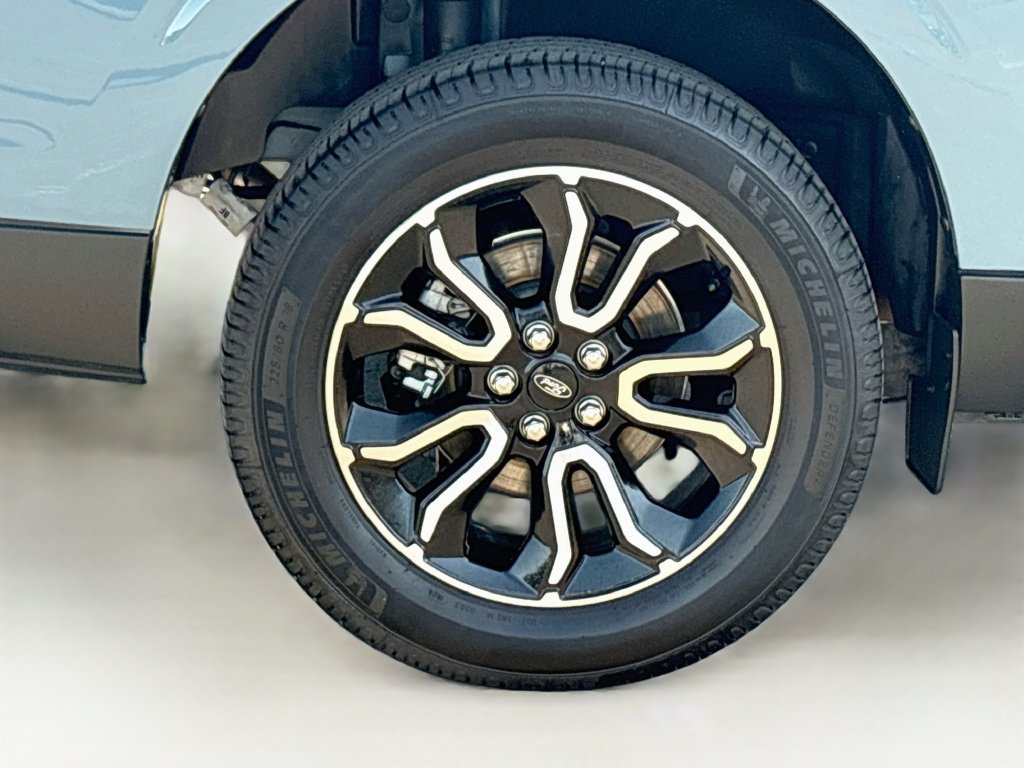 Used 2023 Ford Maverick Lariat w/ Lariat Luxury Package AWD/4WD image 33