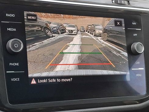 Used 2019 Volkswagen Tiguan SEL Premium image 18