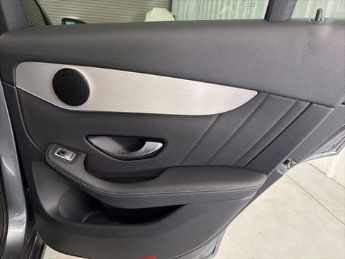 Used 2019 Mercedes-Benz GLC 300 image 19